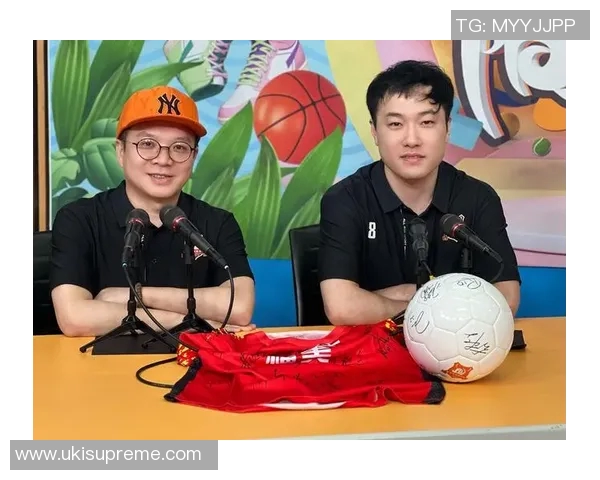 备受赞誉的足球明星们如何赢得球迷的心与信任